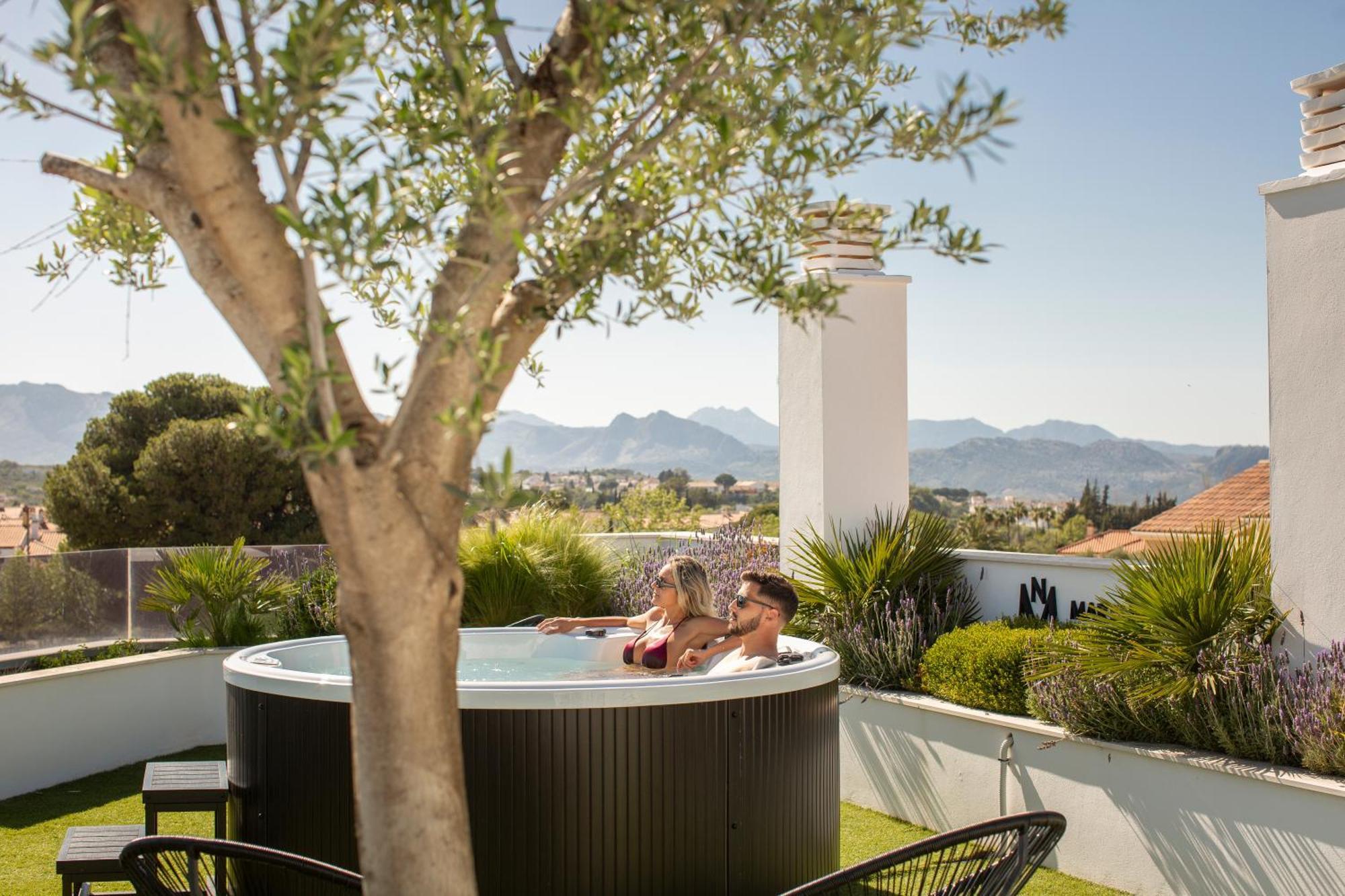 Apartamentos Martalia Arenal Ronda Luaran gambar